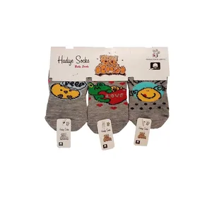 جوراب نوزادی هدیه کد P85-1 مجموعه 3 عددی