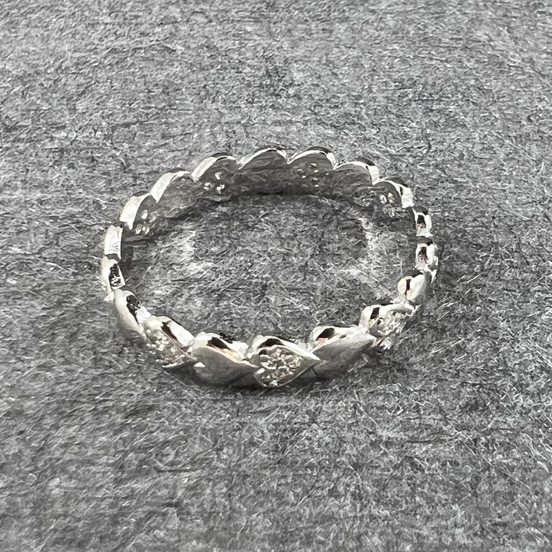 انگشتر نقره زنانه گیرا مدل 380 انگشتر نقره زنانه گیرا مدل 380