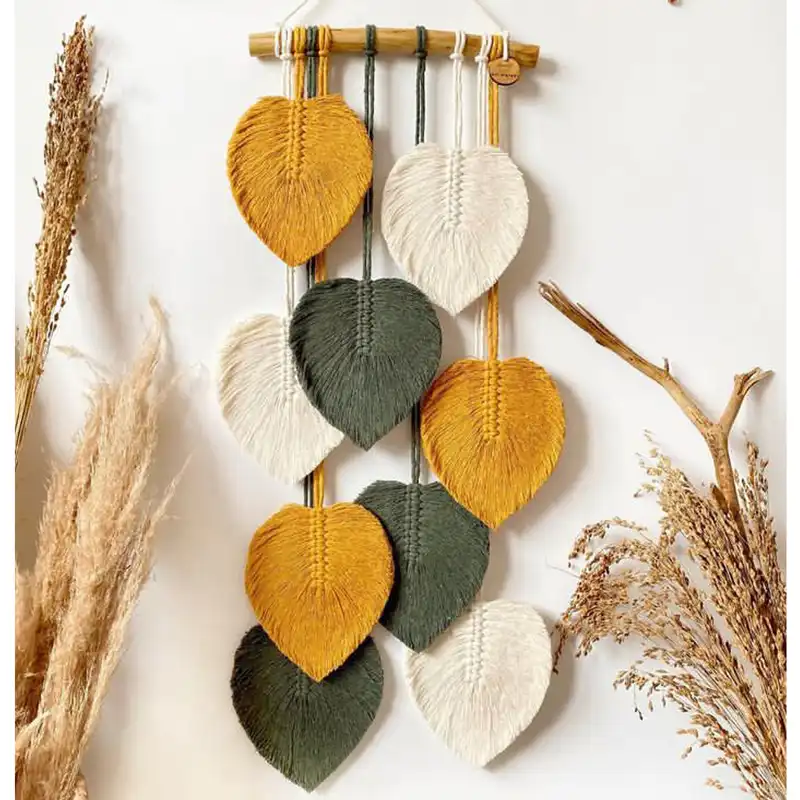 آویز بافتنی مدل مکرومه طرح برگ چند رنگ