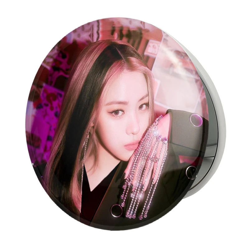 آینه جیبی خندالو طرح ریوجین گروه ایتزی ITZY مدل تاشو کد 12451 