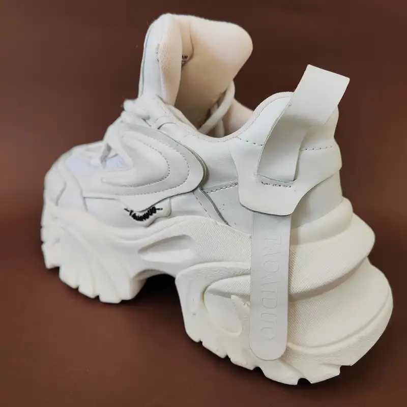 کفش راحتی زنانه مدل اسپرت 2024a