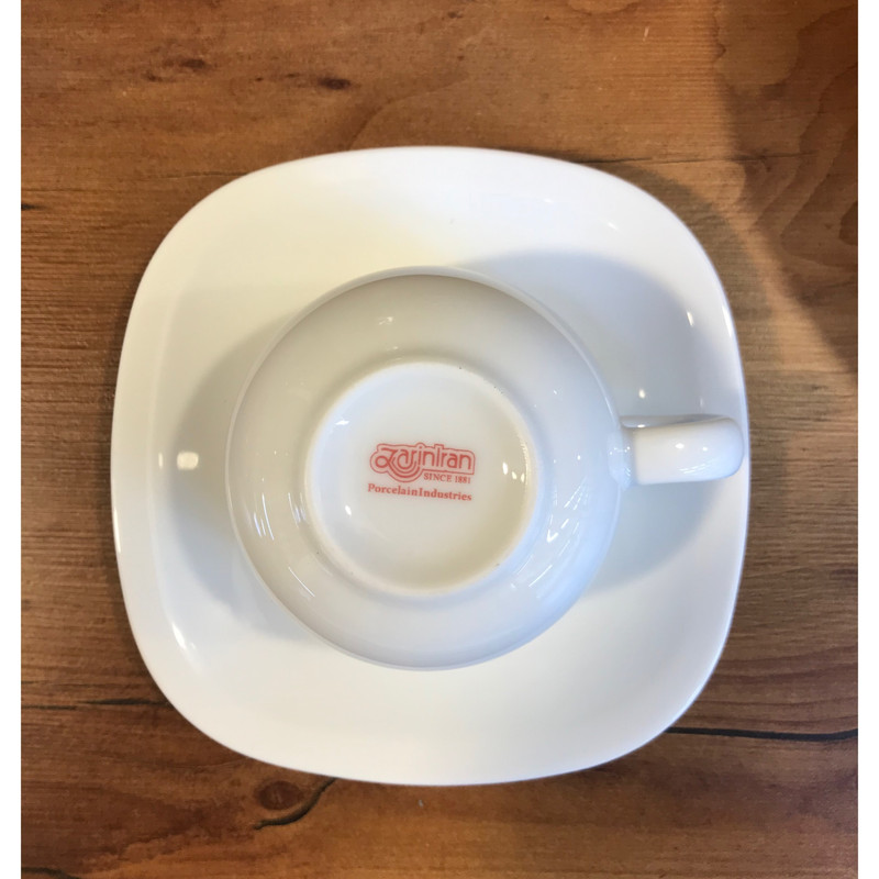 ست فنجان و نعلبکی 12 پارچه چینی زرین ایران مدل چای خوری کواترو 8 سفید درجه 3