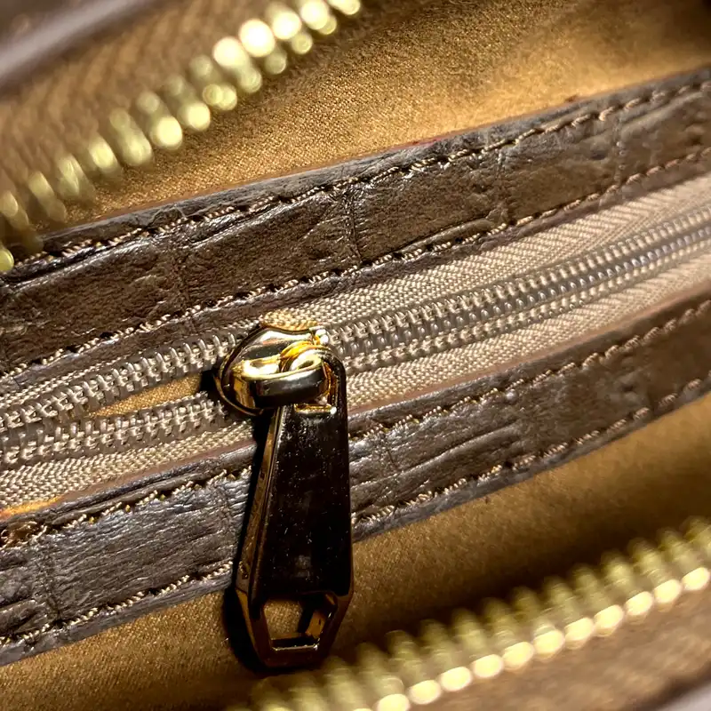 کیف دستی زنانه مدل چرم طبیعی کد 502