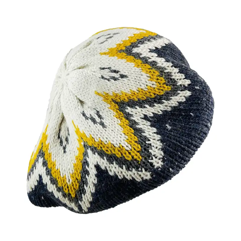 کلاه بافتنی زنانه تارتن مدل 30132 رنگ سورمه ای