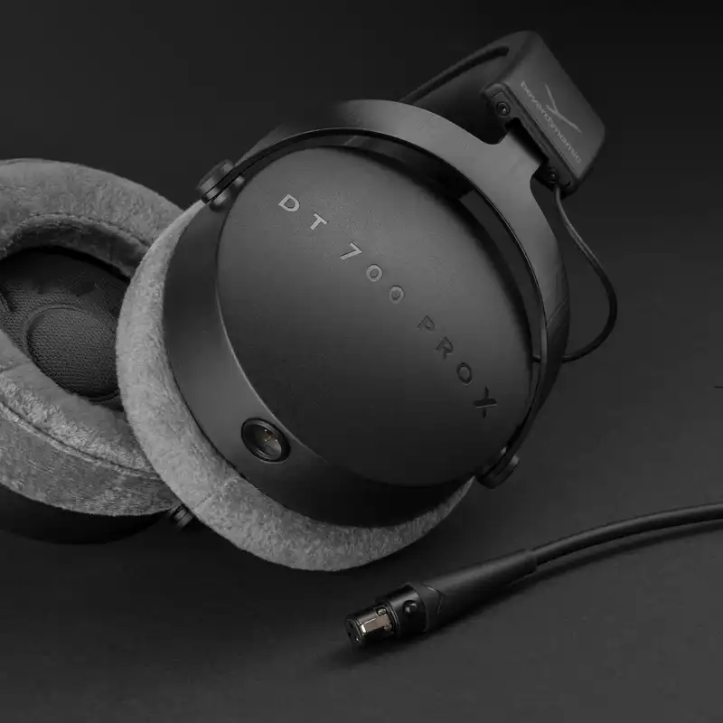 هدفون استودیو بیرداینامیک مدل Beyerdynamic DT 700 PRO X Headphones