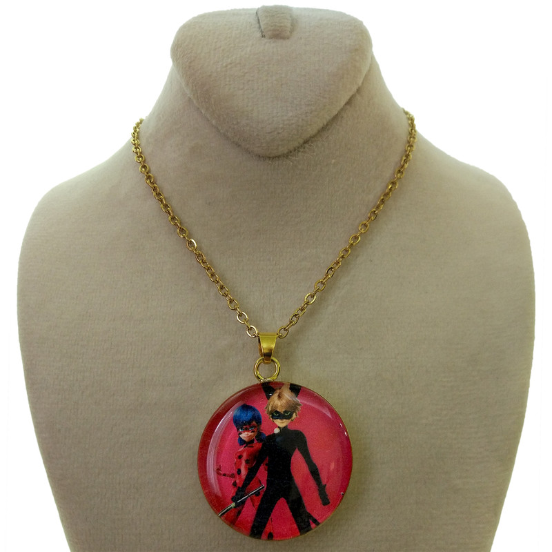 گردنبند دخترانه طرح دختر کفشدوزکی و گربه سیاه کد 131