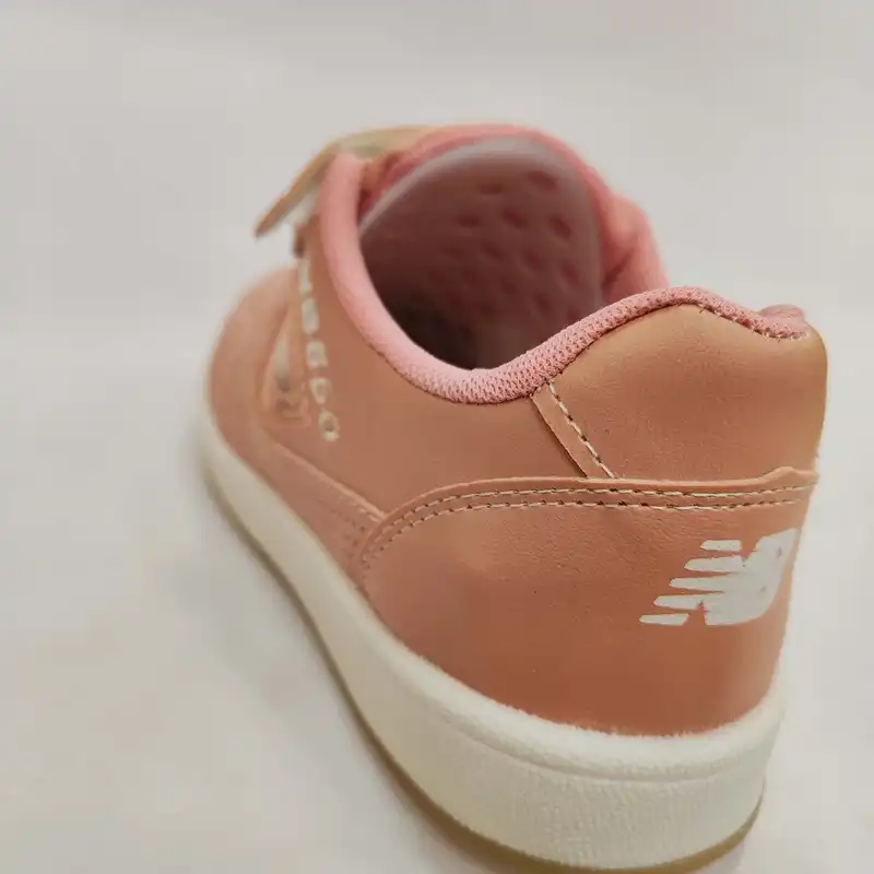 کفش مخصوص پیاده روی مدل 2024