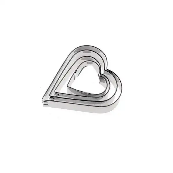 کاتر شیرینی پزی نگین طرح قلب مجموعه 4 عددی