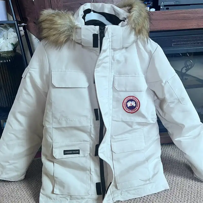 کاپشن مردانه كانادا گوس مدل EM1015