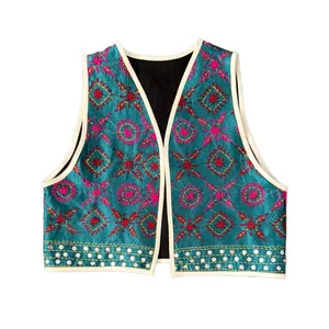 جلیقه زنانه مدل تافته سوزندوزی کد 55