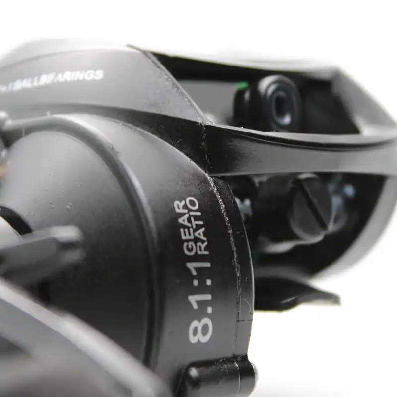 چرخ ماهیگیری مدل بیت کستینگ دستگیره راست طراحی تتا