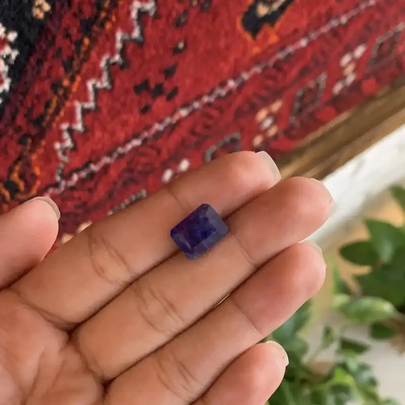 سنگ تانزانیت مدل A++