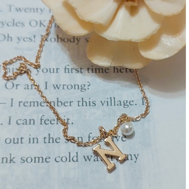 گردنبند زنانه مدل حرف N گردنبند زنانه مدل حرف N