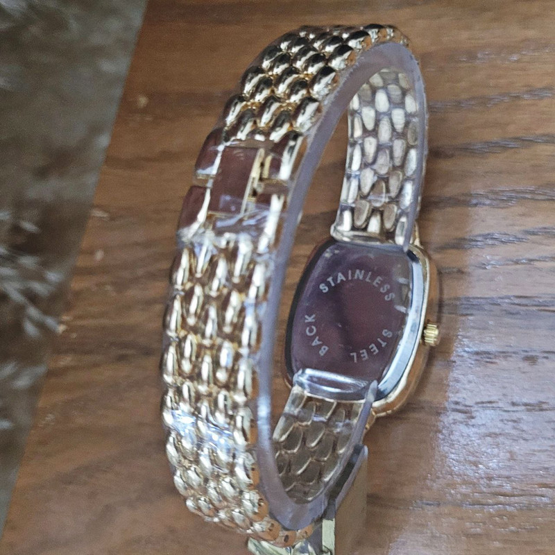 ساعت مچی عقربه ای زنانه مدل فول نگین t2