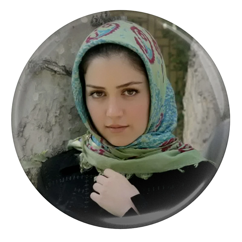 مگنت مدل بازیگر افسانه پاکرو S8045