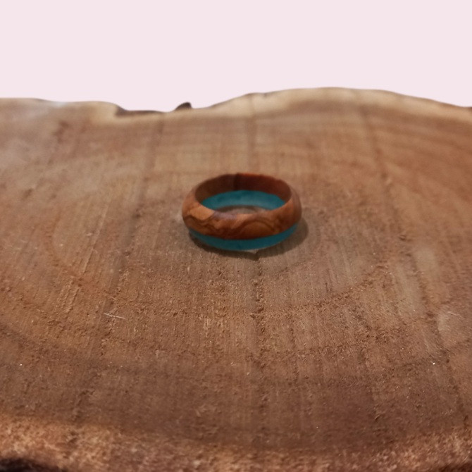 انگشتر مدل چوب و رزین انگشتر مدل چوب و رزین