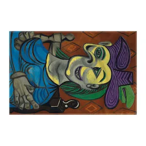 کاغذ کادو ترمه طراحان ایده مدل زن نشسته با لباس آبی از پیکاسو کد art0316