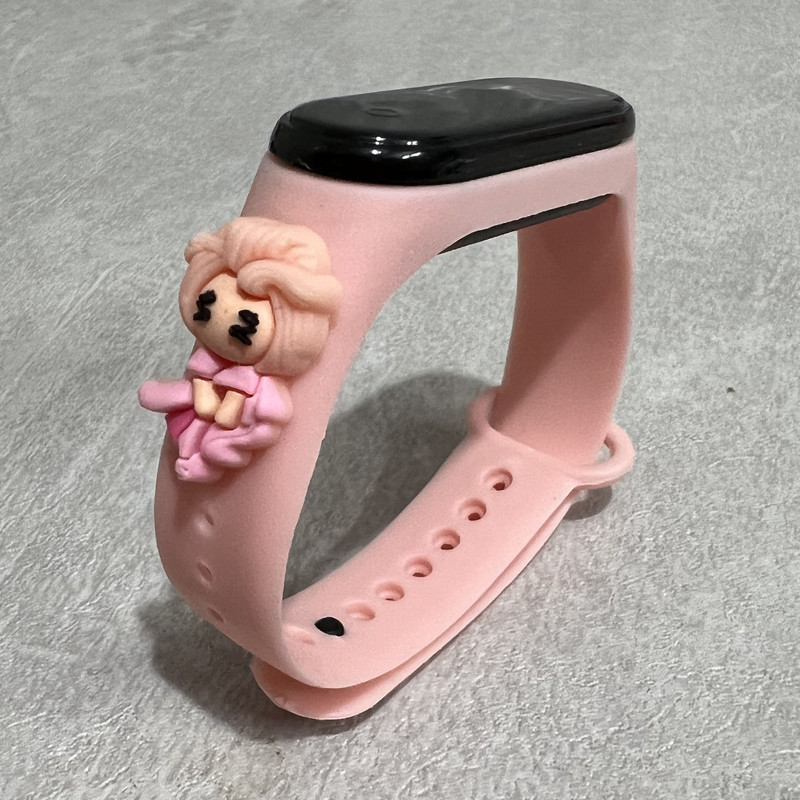 ساعت مچی دیجیتال بچگانه مدل ضد آب سیلیکونی طرح دخترک مرلین PIN کد G MERLIN