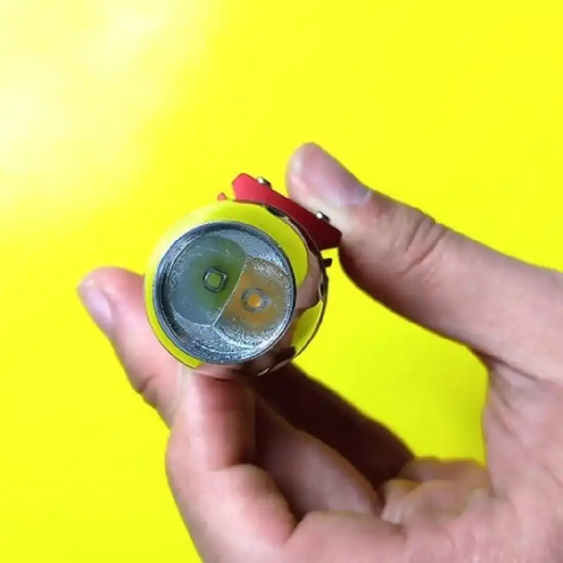 چراغ قوه مدل یووی