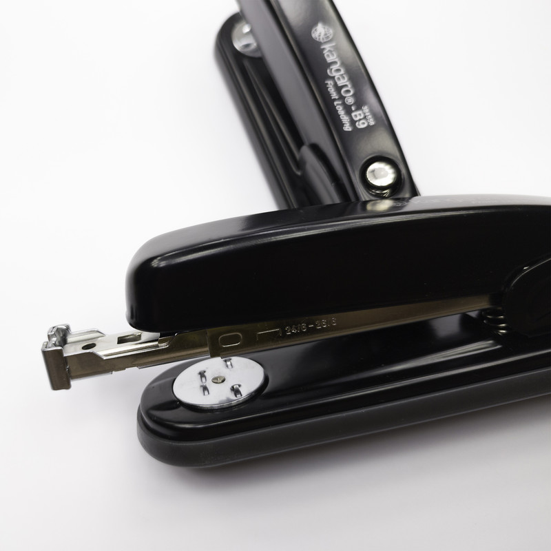 منگنه کانگرو مدل  b9 به همراه سوزن بسته 2 عددی