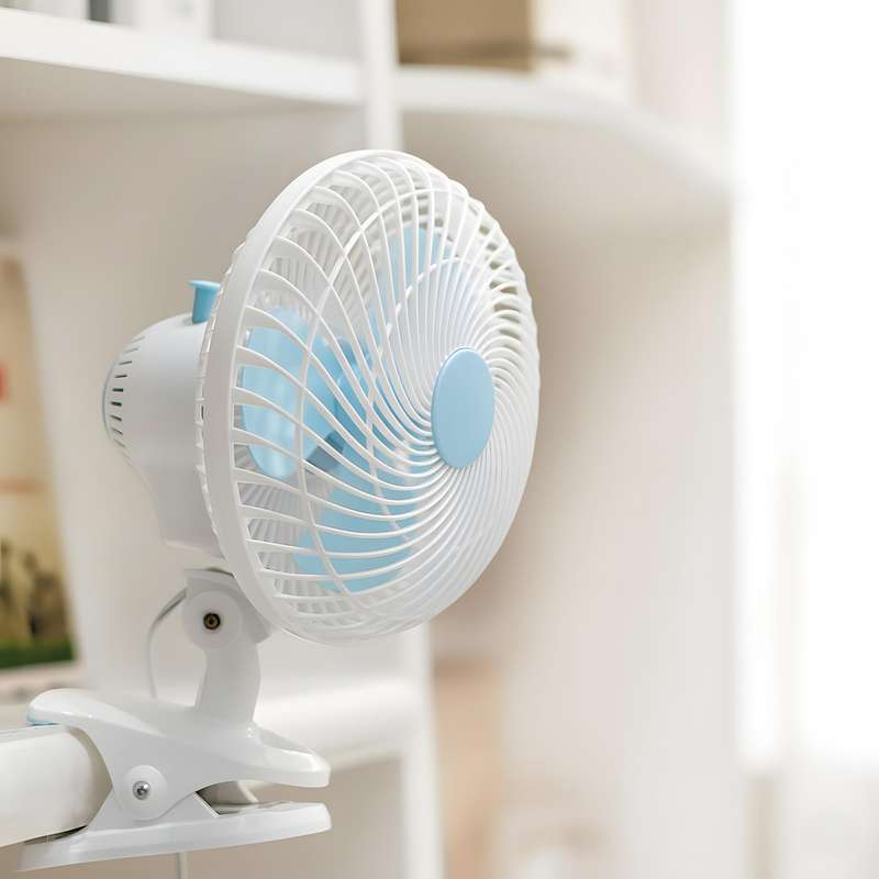 پنکه رومیزی مدل گیره ای کد 18m