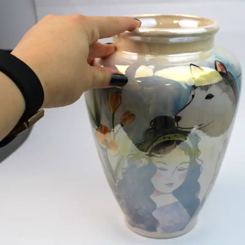 گلدان سفالی مدل لاستر طرح دختر جنگل