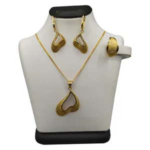 نیم ست طلا 18 عیار زنانه مدل قلب