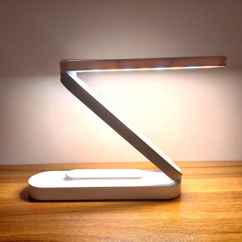 چراغ مطالعه سولونیکس مدل تاشو سه حالته