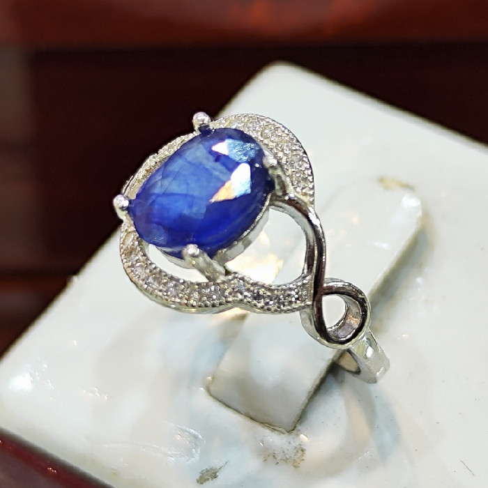 انگشتر نقره زنانه مدل سنگ یاقوت کبود آفریقایی کد 233