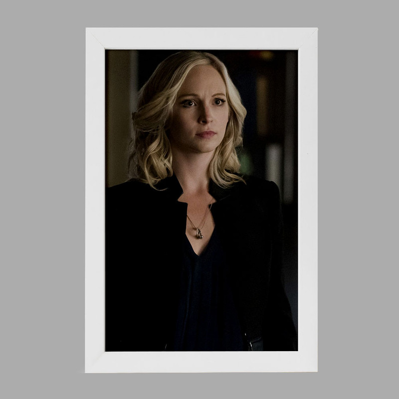 تابلو خندالو مدل کارولاین فوربز خاطرات یک خون آشام The Vampire Diaries کد 23687