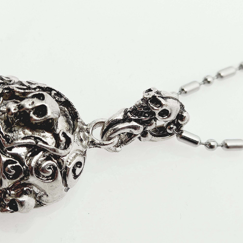 گردنبند مردانه طرح جمجمه و نگین مدل 613GAM