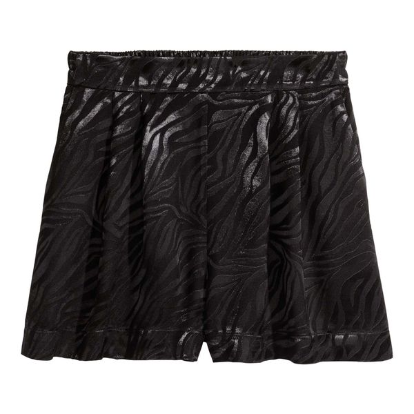 شلوارک زنانه اچ اند ام مدل 051958999 شلوارک زنانه اچ اند ام مدل 051958999