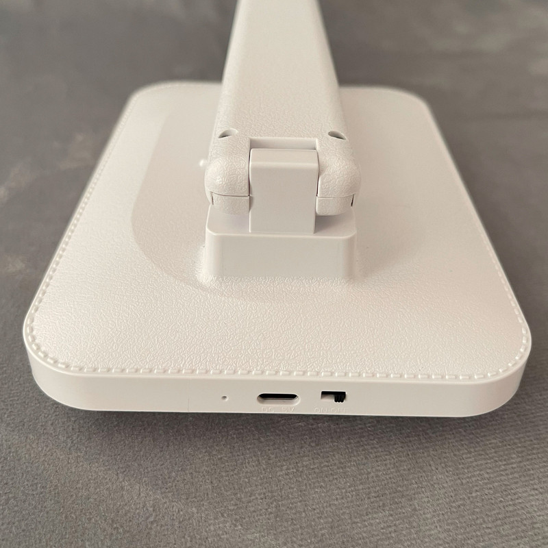 چراغ مطالعه مدل LS-8939