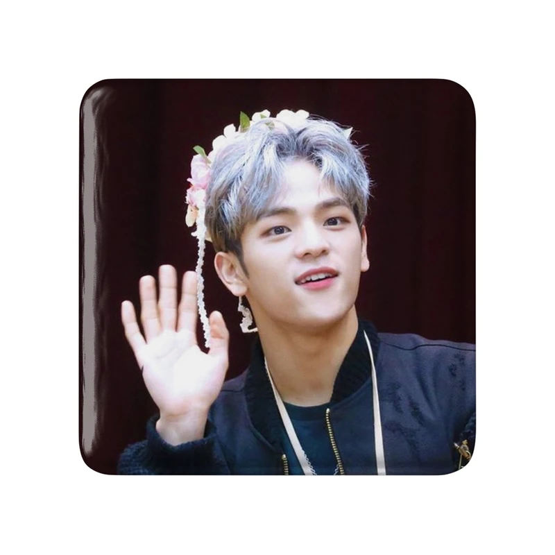 مگنت خندالو طرح ووجین گروه استری کیدز Stary Kids کد 16912