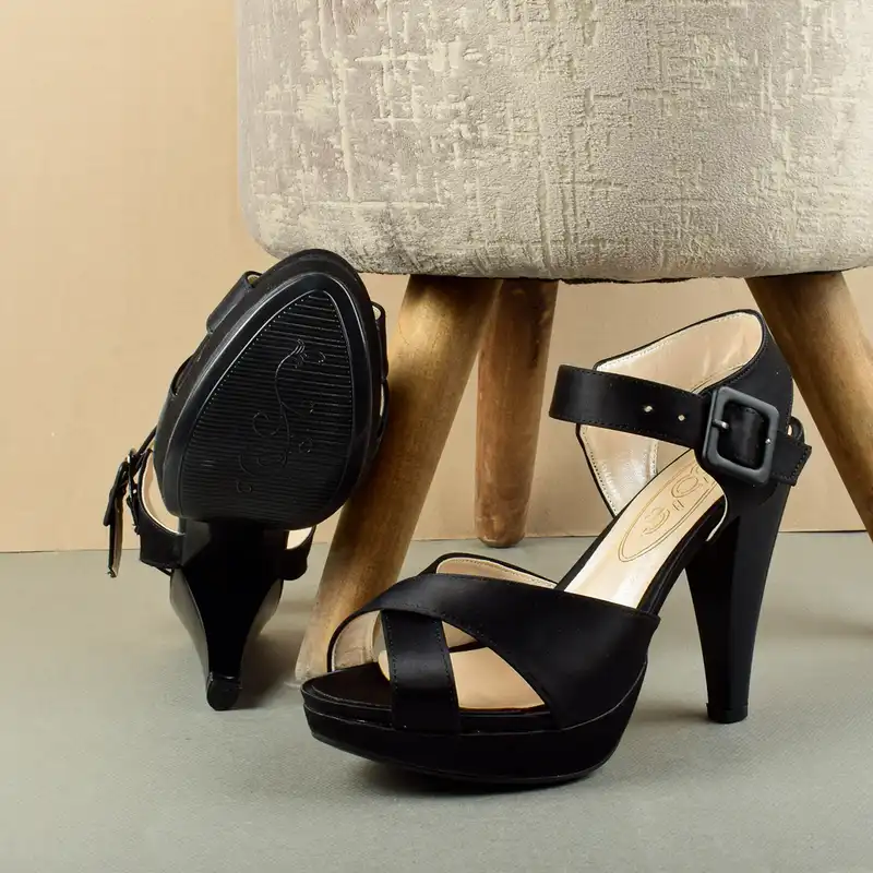 صندل زنانه مورتی مدل ونوشه ساتن کد SW.BK.2996