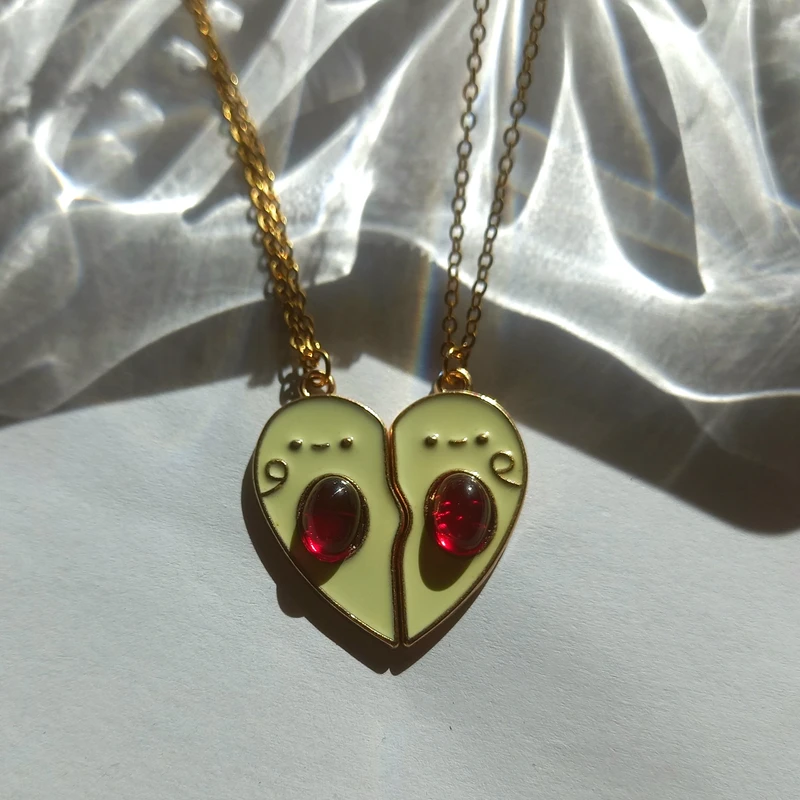 عکس شماره 2 : گردنبند دخترانه مدل دوستی آووکادو بسته 2 عددی