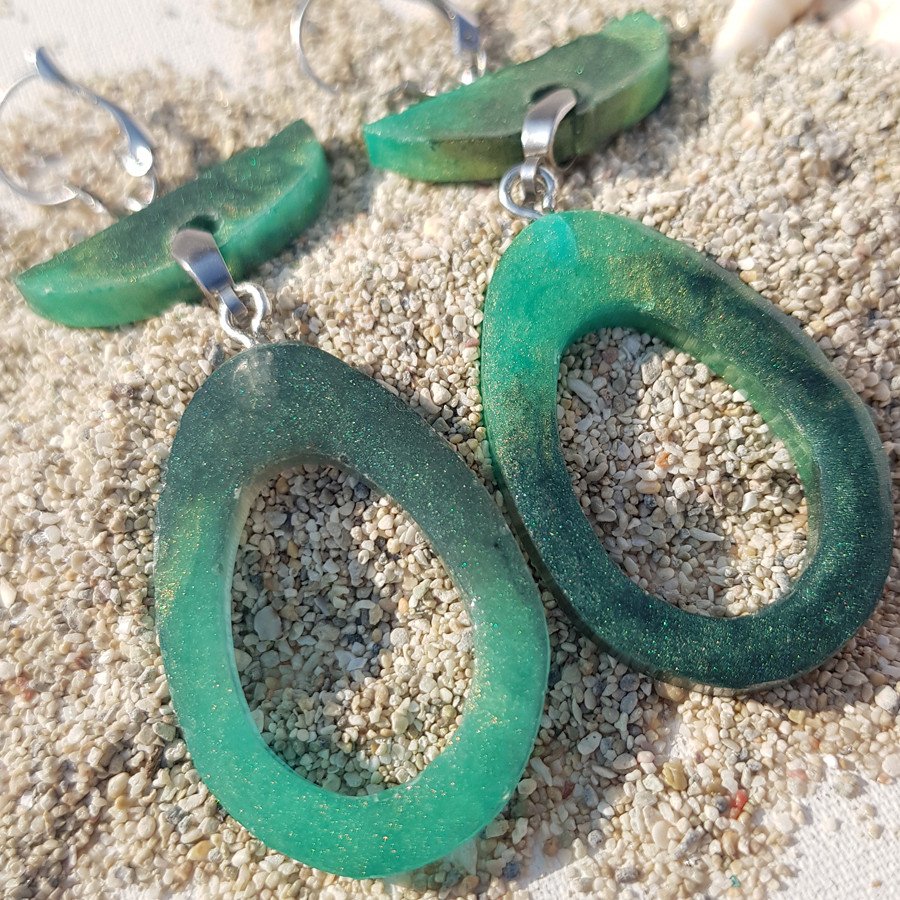 گوشواره دخترانه مدل رزینی کد 005