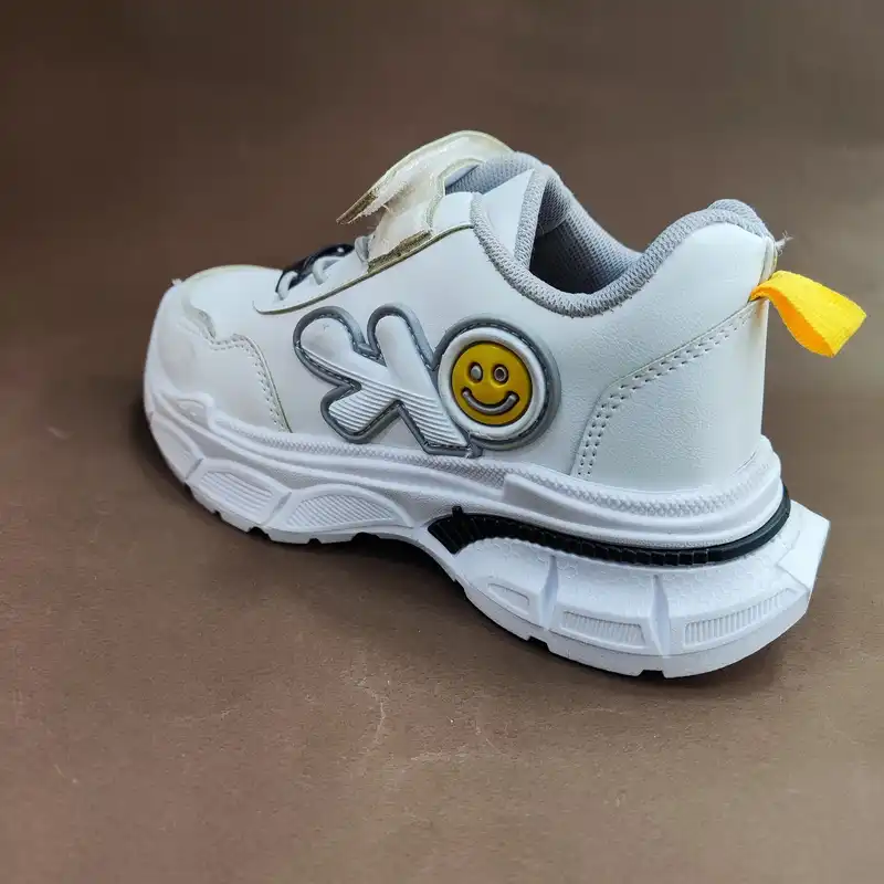 کفش هندبال  مدل 2025 kk