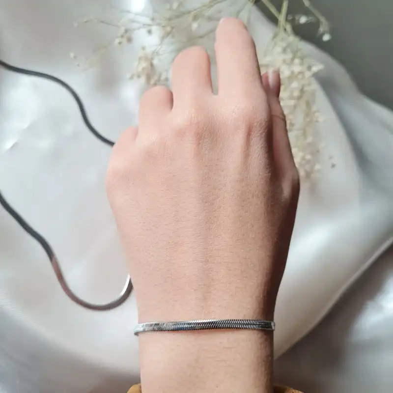 دستبند زنانه مدل ماری