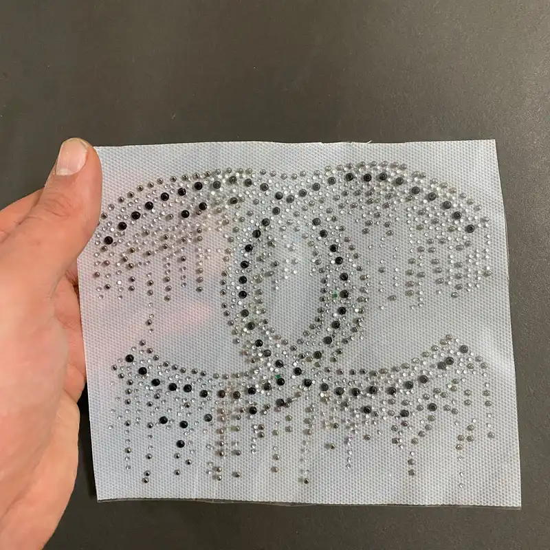 استیکر پارچه و لباس مدل کد F-01