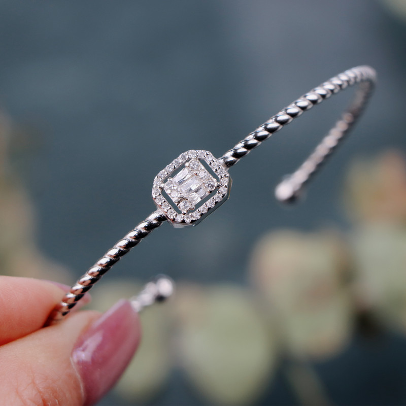 دستبند النگویی نقره زنانه جی تی ای مدل G_155 دستبند النگویی نقره زنانه جی تی ای مدل G_155