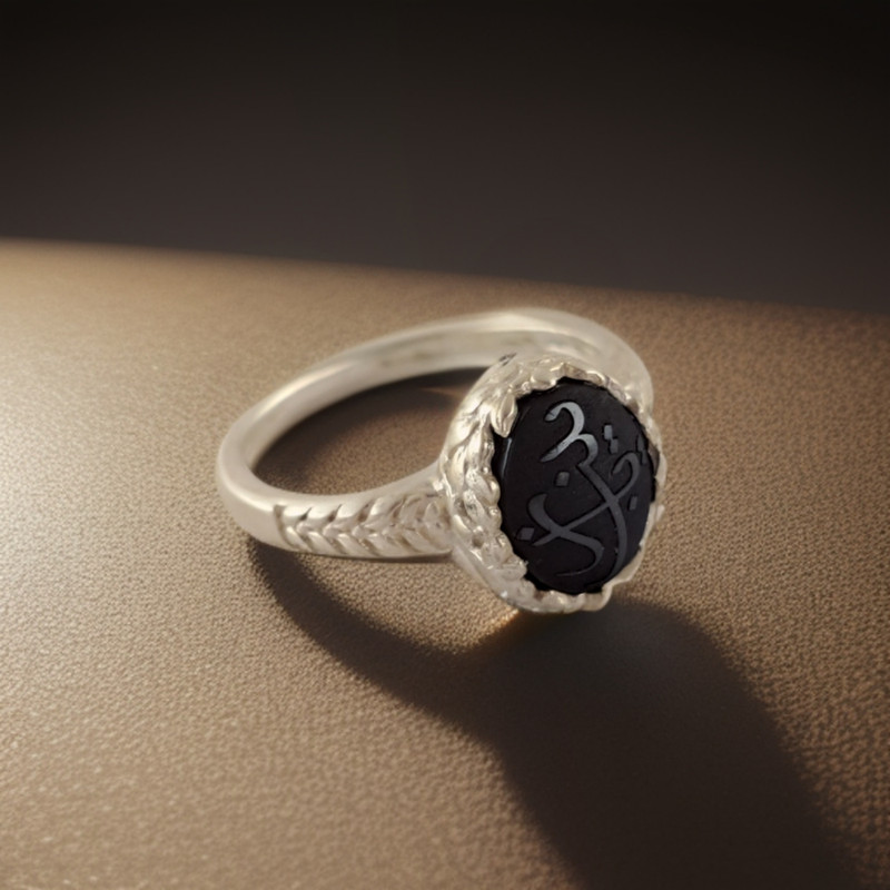 انگشتر نقره زنانه ملک زیور مدل یا زینب حدید کد 48 انگشتر نقره زنانه ملک زیور مدل یا زینب حدید کد 48