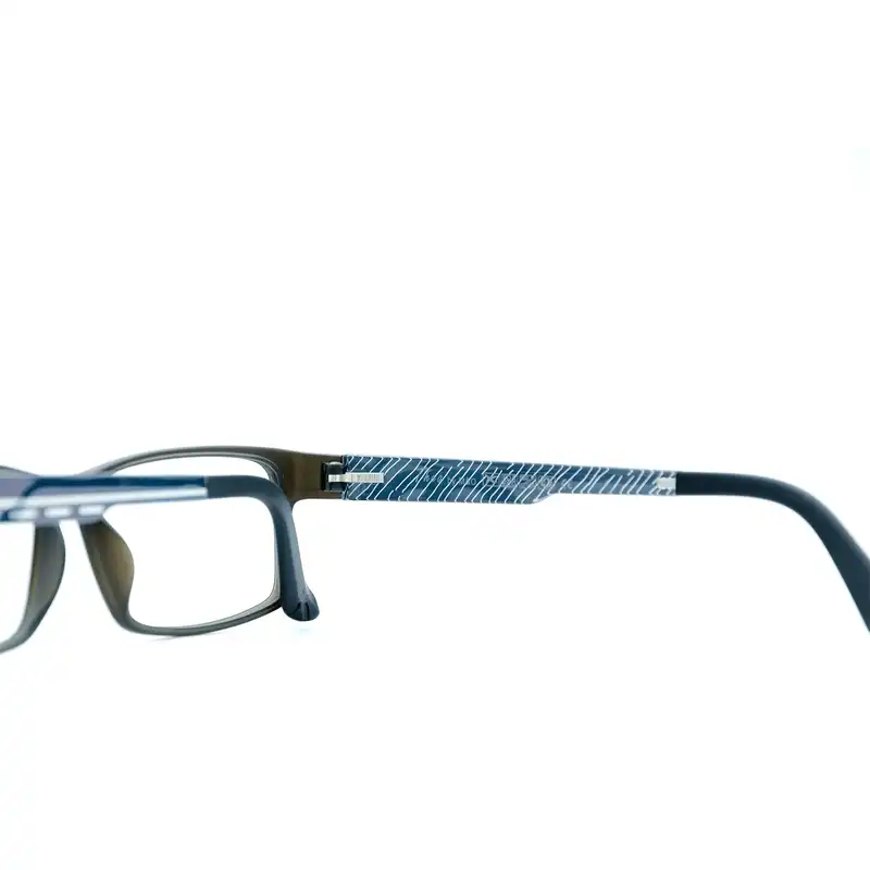 فریم عینک طبی ام اند او مدل Savina-c9