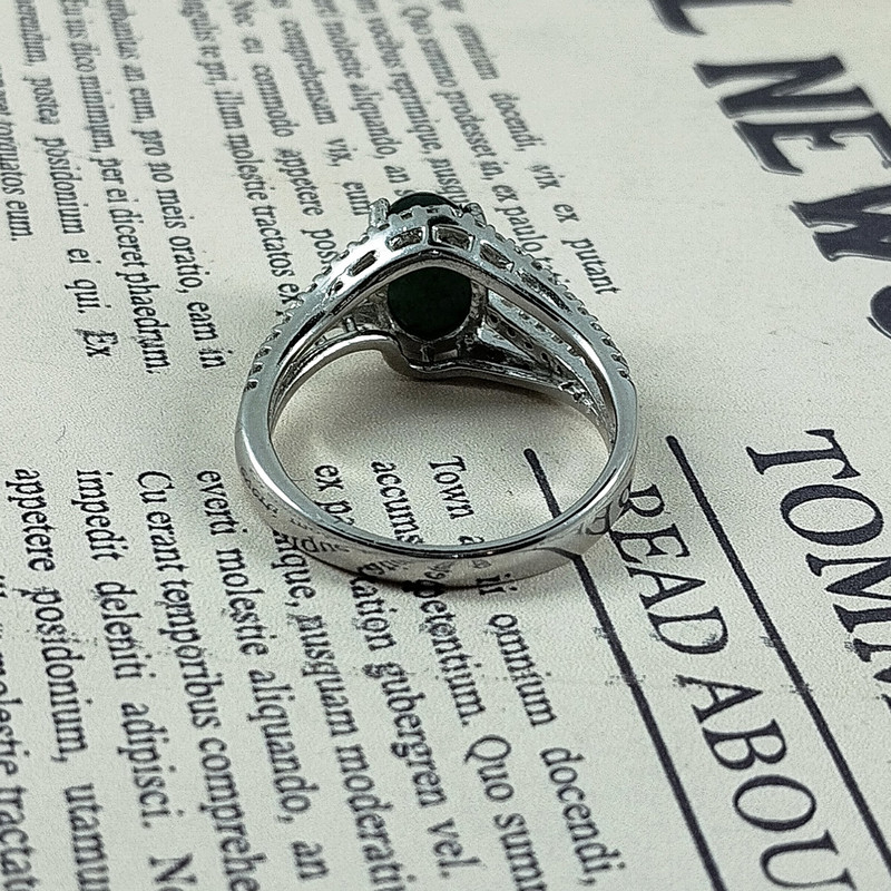 انگشتر نقره زنانه سلین کالا مدل عقیق یشم کد 110 انگشتر نقره زنانه سلین کالا مدل عقیق یشم کد 110