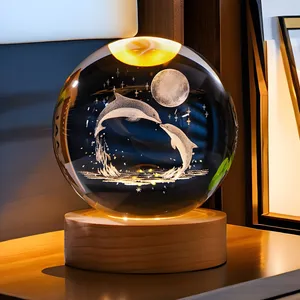 چراغ رومیزی مدل  گوی شیشه ای 3D طرح دلفین و ماه عاشقانه 