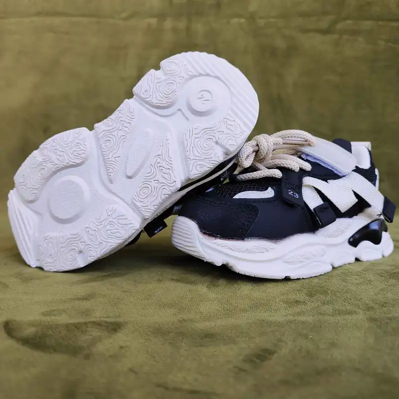 کفش مخصوص پیاده روی مدل  LuckyQ-23Q-BlkQ-103018