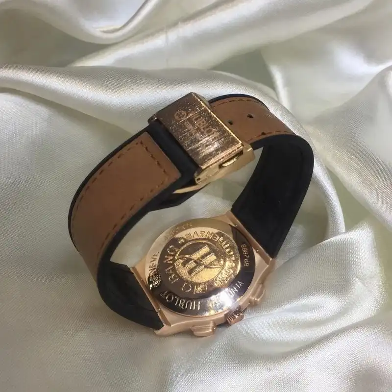 ست ساعت مچی عقربه ای زنانه و مردانه  مدل تک موتور ساده