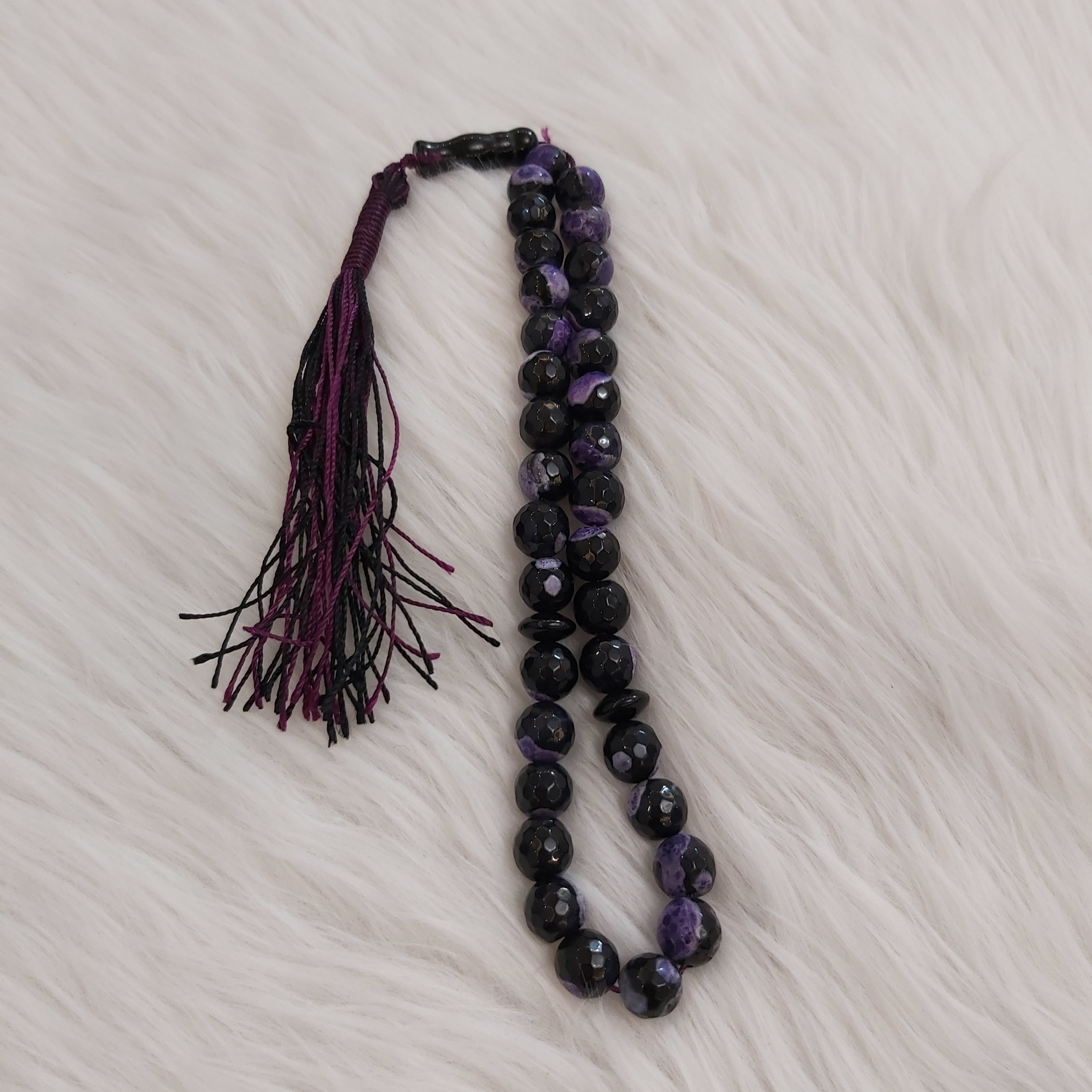 تسبیح مدل عقیق ماداگاسکار تراش خورده