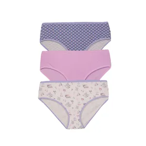 شورت زنانه دومینانت مدل گل بسته سه عددی