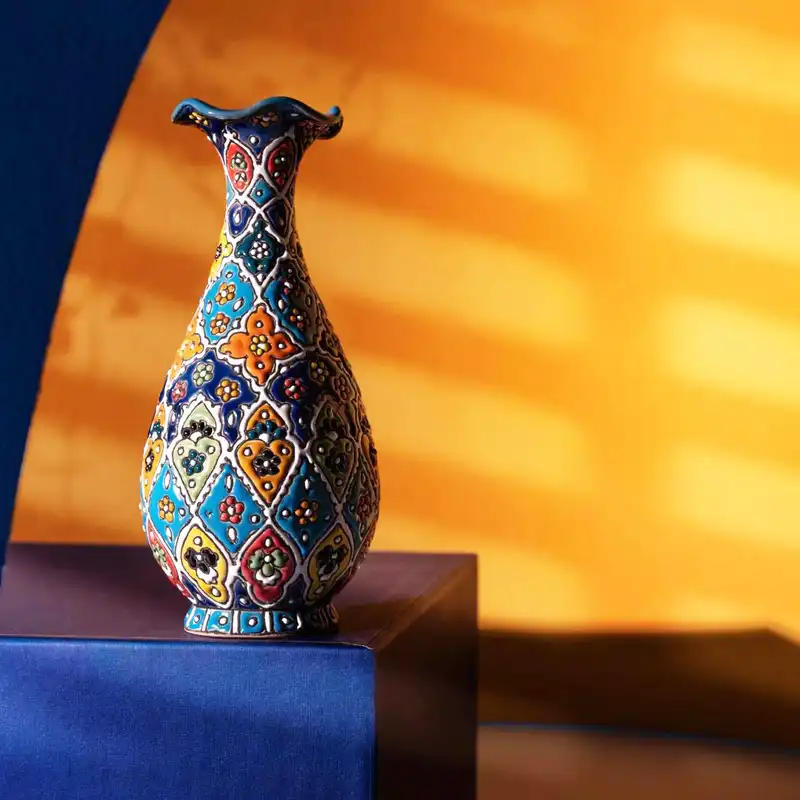 گلدان سفالی آرا هنر فاخر ایرانی مدل گل مینای نوروز